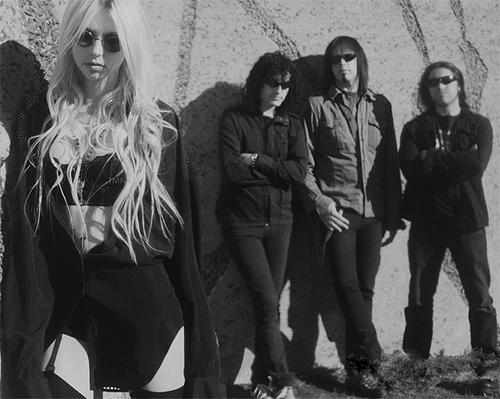 The Pretty Reckless >> álbum "Light Me Up" The%2BPretty%2BReckless%2BTPRPNG