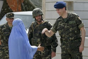 Letizia, Princesa de Asturias (III) (FORO CLAUSURADO) - Página 9 Principe-soldado-burka