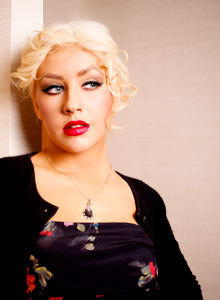 [Fotos] Christina Aguilera Photoshoot en Tokio (Burlesque Premiere) 2010 Burlesque%2527%2BPromo%2BPortraits%2B%2528Tokyo%25295