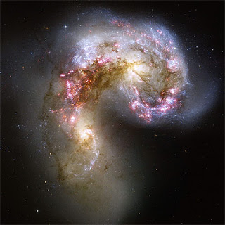 Otros mundos Hubble_muestra_creacion_millones_estrellas_choque_galaxias