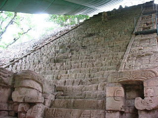 Lista del Patrimonio Mundial. - Página 5 Copan_Escalinata_Honduras