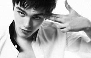  Yeah, yeah, yeah, I'm a f**king snake ! ~ Albus Relations } Nicholas_hoult_1193233924-300x194