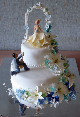 عيد سعيد للمنتدى الغالي Russian_wedding_cakes_13