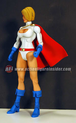 DC Universe Classics Action Figures Tema Principal DCUCPowerGirlFront2