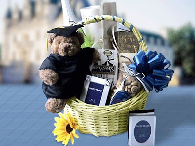 هدايا التخرج  Graduation-gift-basket