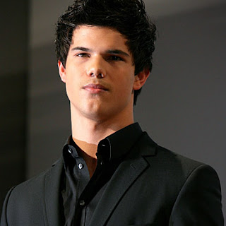 Wilwarin Black 03_taylor_lautner