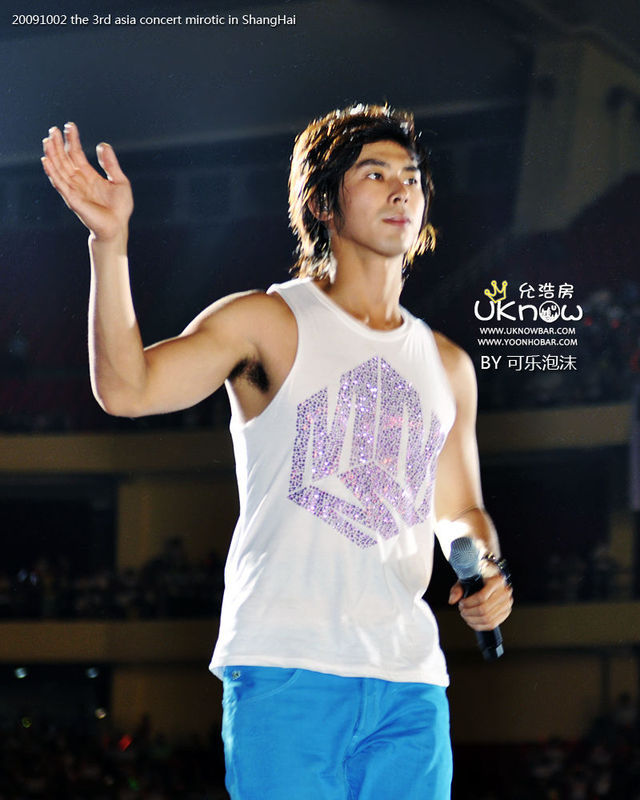 [PICS] DBSK's Armpits 54818486201003051147553418133798532_003