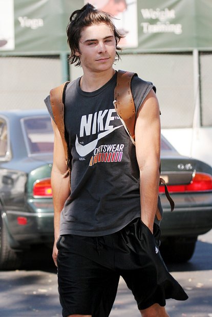 صور زاك ايفرون روعة!! Zac_efron-ponytail1