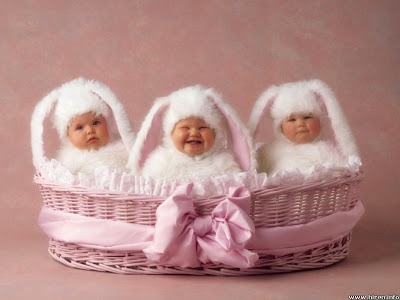 Foto femijesh.... - Faqe 2 Three-pink-babies-in-basket