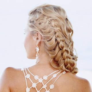 تسريحات شعر ناعمة Prom%2Bhairstyles2008