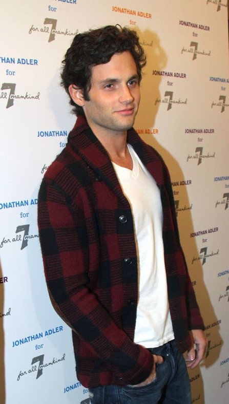 Oceni frajera  - Page 15 Penn-badgley-7-for-all-mankind-11