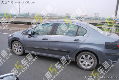 Peugeot 408 Sedan 308SEDAN1