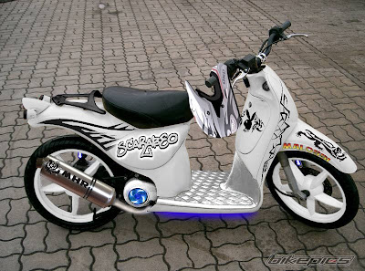 Scooter da tuning? Eccolo! Bikepics294099fdfullcopycodfgdpybe6