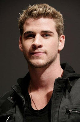 Liam Hemsworth Relations.- Liam-hemsworth-foxy%2520%284%29