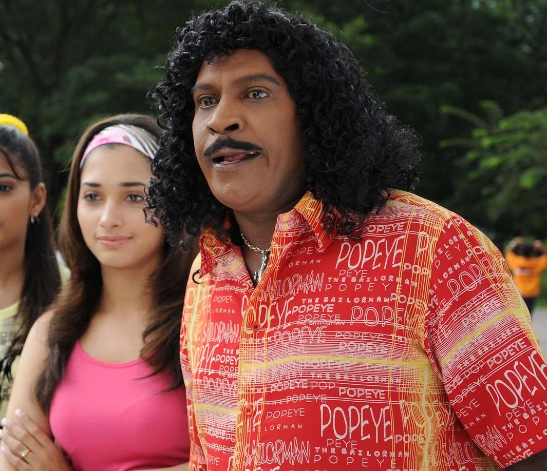 நாங்க இப்படியும் தமிழ் வளர்ப்போம்ல Vadivelu-and-Actress-Tamanna-in-Thillalangati-Tamil-Movie