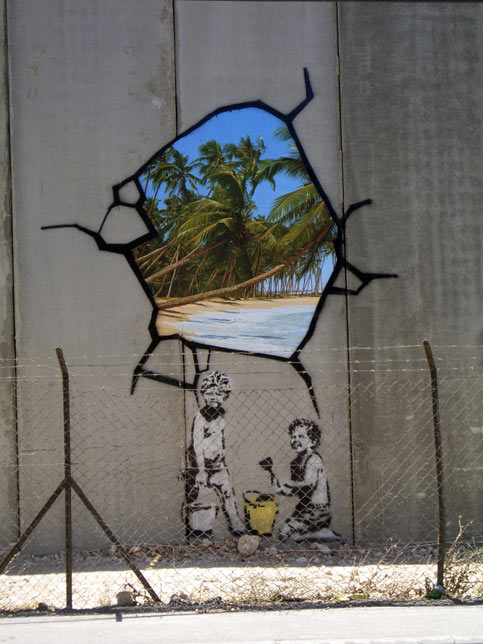 لوحات(فلسطينيــة رائعه)  Banksy2