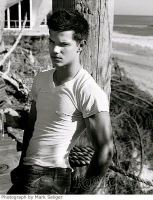 Perfect Take off [ Jaynehkinz and Alpha] Normal_TaylorLautnerRollingStonesMagazinePhotoshoot7