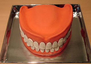 Gteaux d'art - Page 2 Teeth_cake-703429