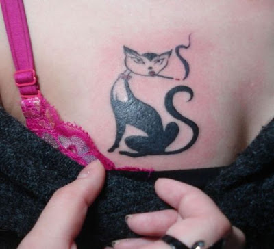 அழகான வரைவுச் சித்திரம். Black-cat-tattoo_aWf1l_1822