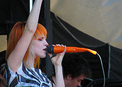 Ficha de Hayley Williams 250px-Hayley_Paramore