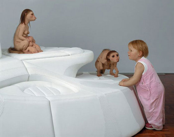 வினோதமான படங்கள்  Sculptures_by_Patricia_Piccinini8