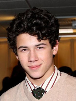 Rompecabezas del Amor // Nick & Tu! Nick_Jonas_0_0_0x0_311x412