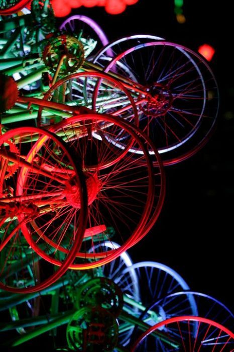 கிரிஸ்மஸ் மரங்கள். - Page 3 Bikes-christmas-tree-30