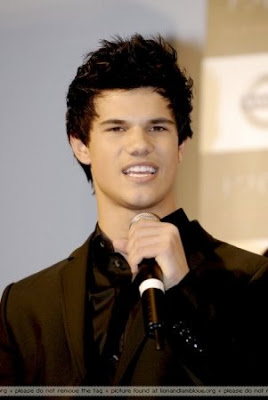 Fotos varias - Taylor Lautner (Jacob Black) - Página 2 C12