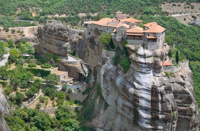 Coolest Monasteries around the world Meteora3