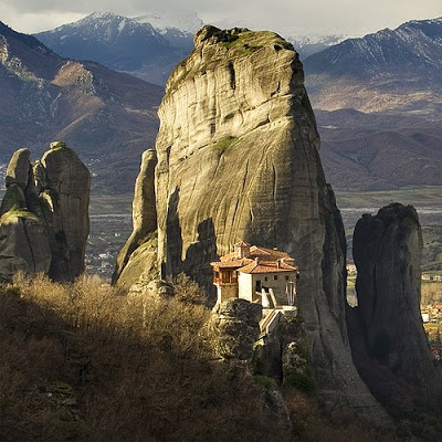 Coolest Monasteries around the world Meteora-greece2