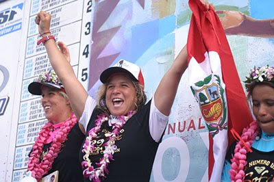 Sofia Mulanovich campeona MUndial de Surf 2004 Sofia