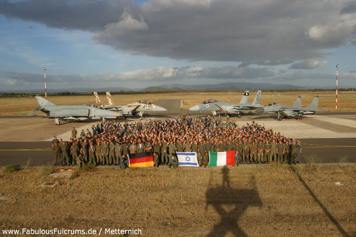 Fuerza aeréa Israeli practica doghfights de sus F-16I vs MIG-29 I_01