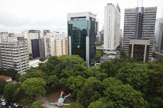  ايش تتوقعوا هذا النايم احزرو::؟  Monkey_Sao-Paulo_001