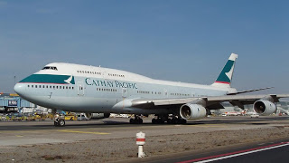 الموسوعة الشاملة الجبارة للسلاح الجوي لكوريا الجنوبية Cathay-pacific-boeing-747-400