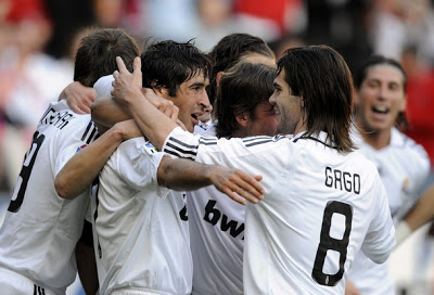 Real Madrid - Page 2 Real-madrid-team-celebrate-goal