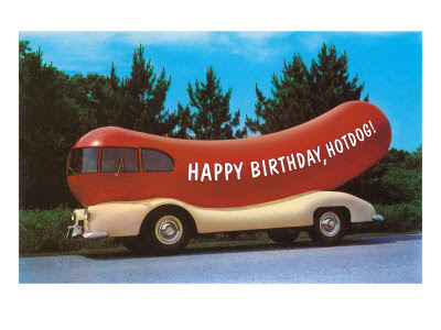 The Sound  - Página 19 Happy-birthday-hotdog-wienermobile