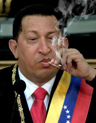 Escena crónica. CHAVEZ%2BFUMANDO%2BTABACO