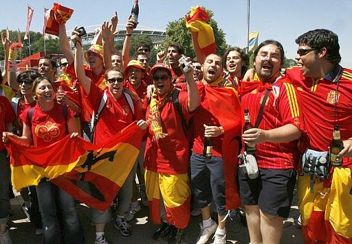 La marea roja toma Gdansk Espanyoles