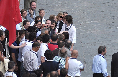 Imagenes de los Actores en el Set de Italia - Página 4 017294886