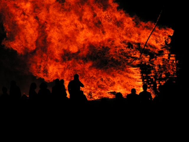 La Doble Muerte ya está aquí Fuego