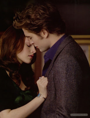 dward and Bella best pictures.... Edward-Bella-NewMoon