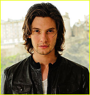 Fotos με ηθοπoιούς - Σελίδα 7 Ben-barnes-bigga-than-ben