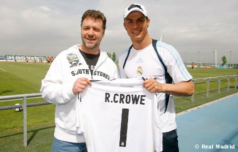 Famous Real Madrid fans Russell_Crowe_visita_Valdebebas
