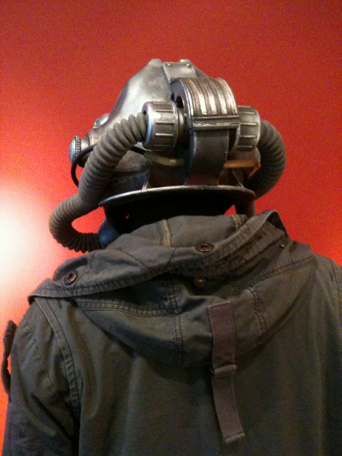 [REPLICA] Replique du casque Brotherhood of Steel de Fallout IMG_2582