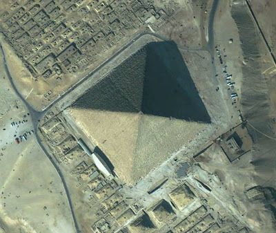 مجموعة من الصور الرائعة لـ ( نخلة دبى ) !!! Egyptian%2BPyramid