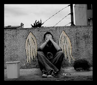 சிரிக்க மறந்து .... Angel-lonely-alone-crying