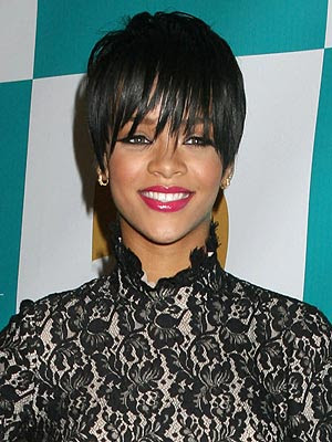 مكياج ريحانا.. Rihanna Rihanna%20Cute%20Short%20Hair%20in%202010