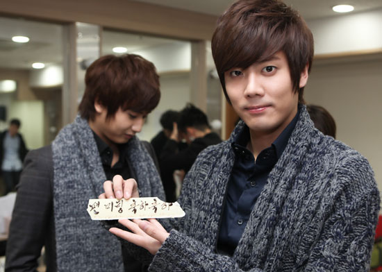 EXCLUSIVO Informe Backstage Fanmeeting  de kyu y saeng 6