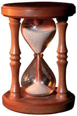 عش يومك كأنه اَخر يوم في حياتك Hourglass