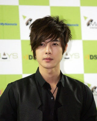 نادي فرقه ss501 الخوقاق - صفحة 3 Hjl_news_03